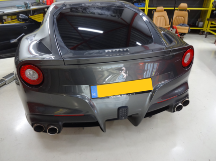 F12 klevende interieurdelen